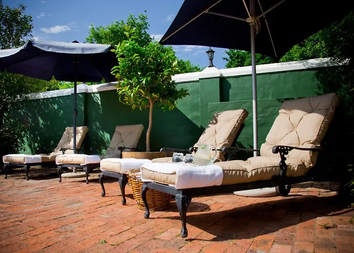 Rusthuiz Guest House